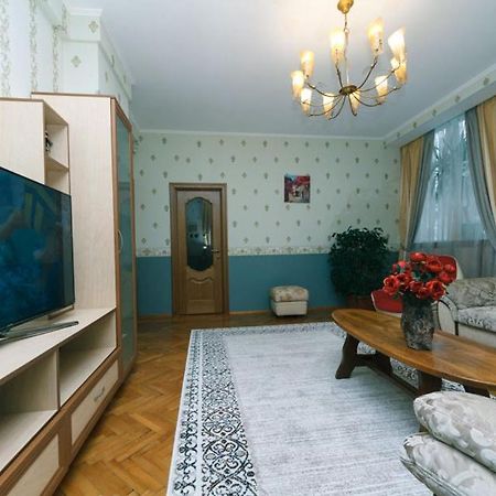 Three-Room Apartments At The Polytechnic Institute Kiev Ngoại thất bức ảnh
