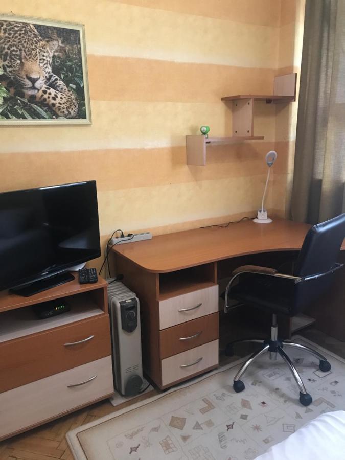Three-Room Apartments At The Polytechnic Institute Kiev Ngoại thất bức ảnh