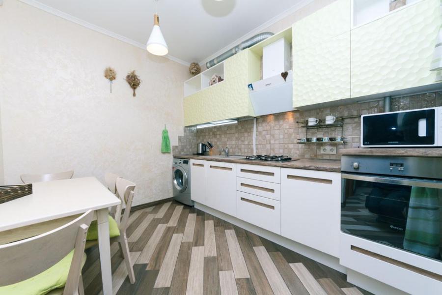 Three-Room Apartments At The Polytechnic Institute Kiev Ngoại thất bức ảnh